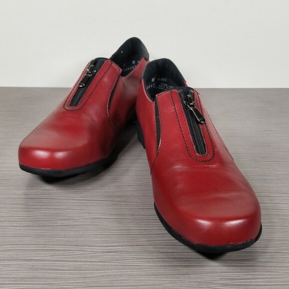 Munro Berkley Front-Zip Sneaker, Red Leather, Women’s Size 8 W - Picture 4 of 12